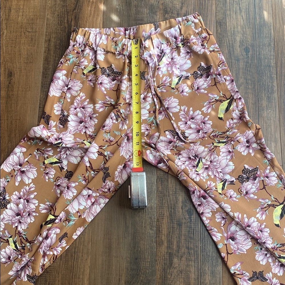 H&M Blue Striped and Floral Tan Capris - Picture 12 of 16